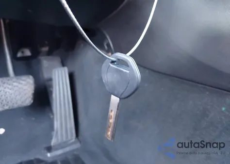 2004 BMW 330Ci z USA, uszkodzony, nr VIN WBABW53424PL42322